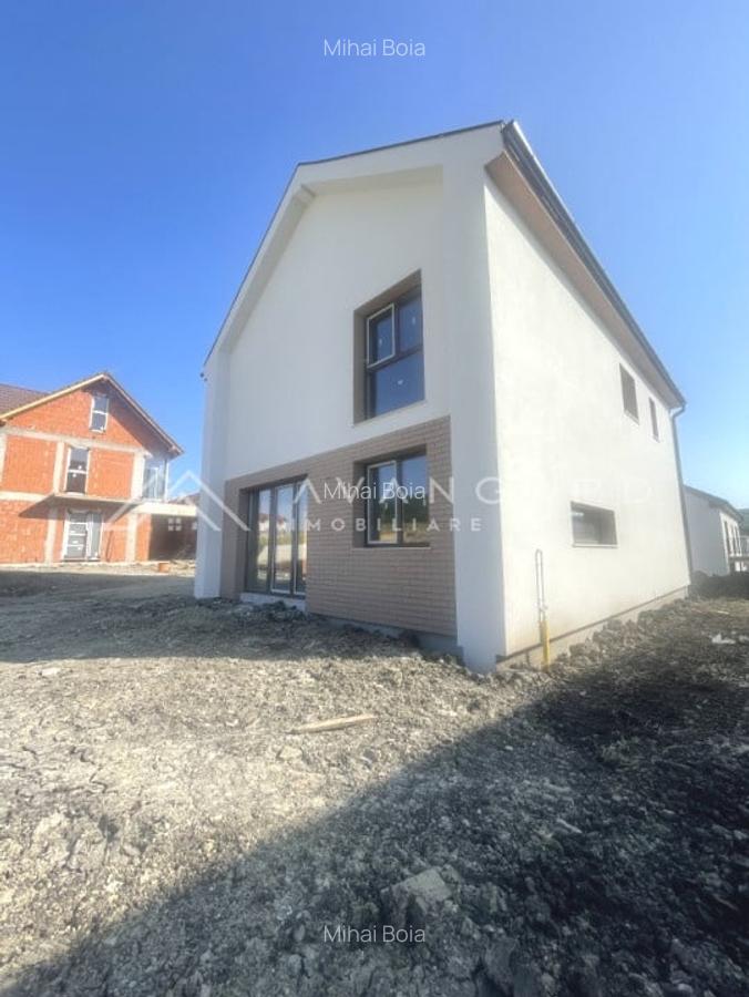 Casa individuala in Chinteni -Compartimentare deosebita, perfecta pentru familie - 2