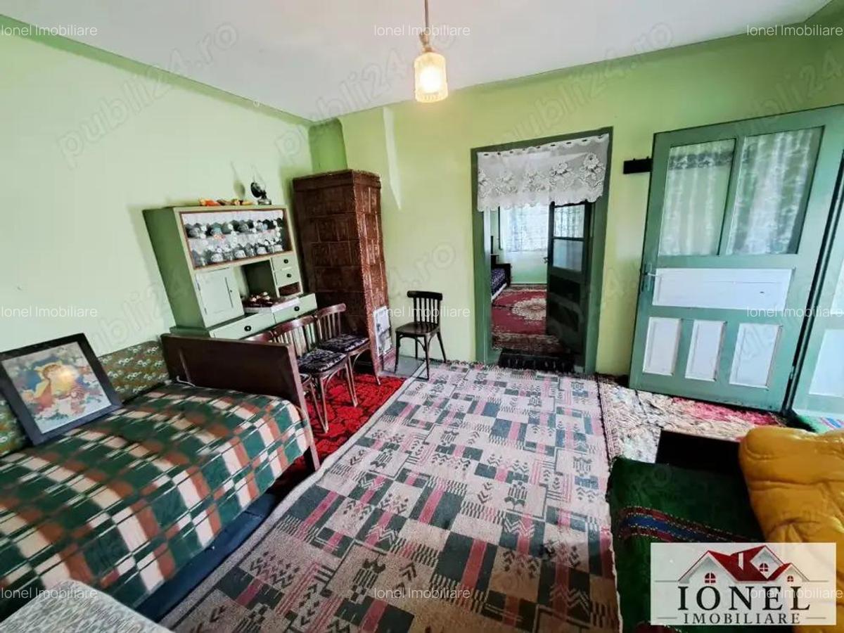 Casa de vanzare in Henig -1700 mp teren - 3