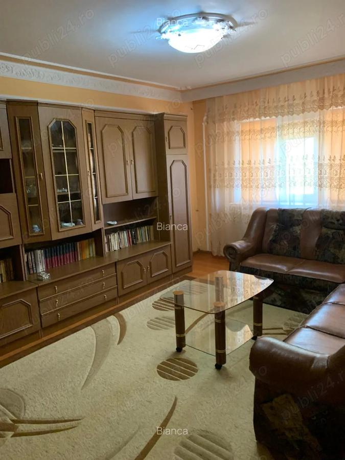 Direct proprietar vand apartament 2 camere, decomandat - zona PODU ROS NICOLINA - 1 Direct proprietar vand apartament 2 camere, decomandat - zona PODU ROS NICOLINA - 1