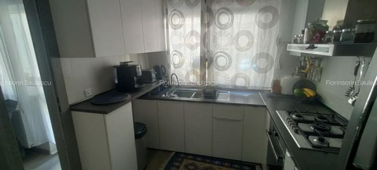 De vânzare apartament 3 camere - 3
