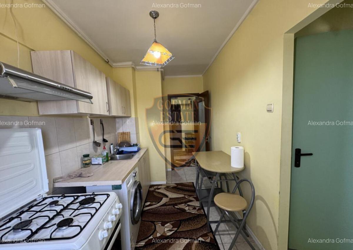 2 camere et 6/10, decomandat, Tomis Nord Bd Tomis col? cu S - 5