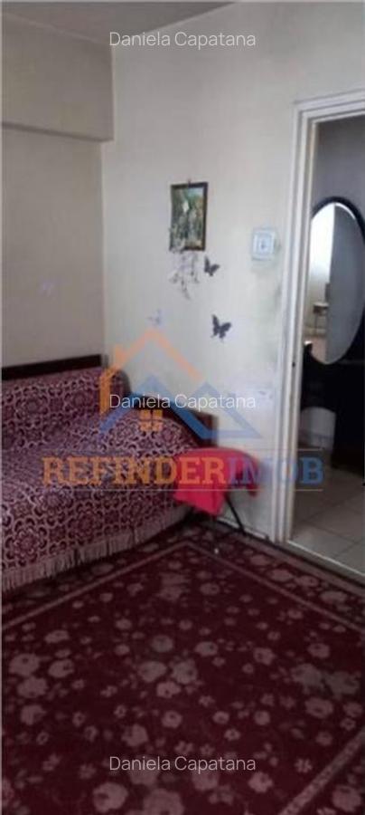 Vanzare apartament 3 camere  Metrou Raul Doamnei - 1