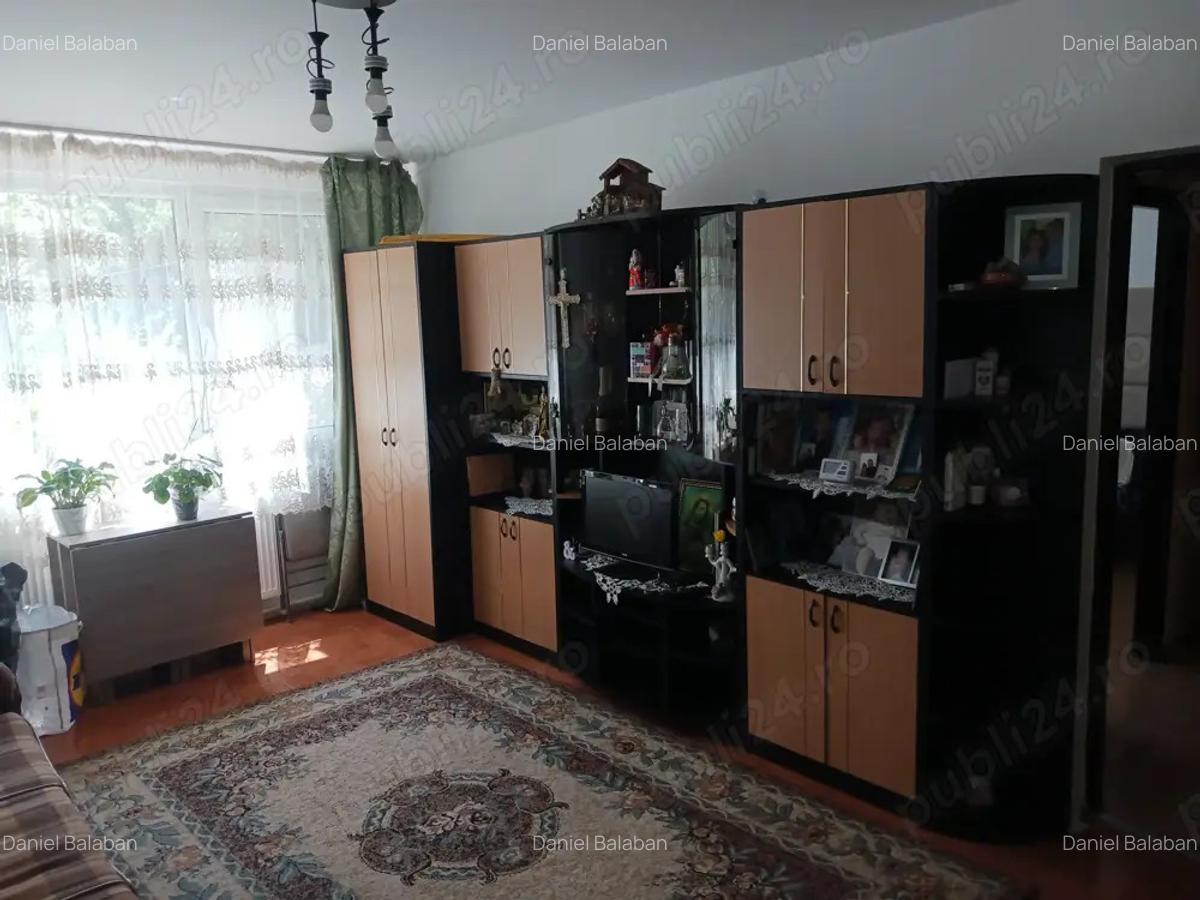 Apartament 4 camere parter micro 16(in spate la complex siret) - 4