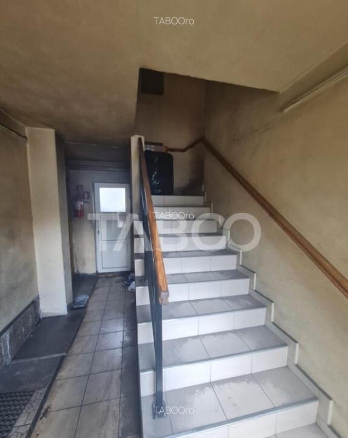 Spatiu comercial de vanzare pe drumul Petrestiului - 21