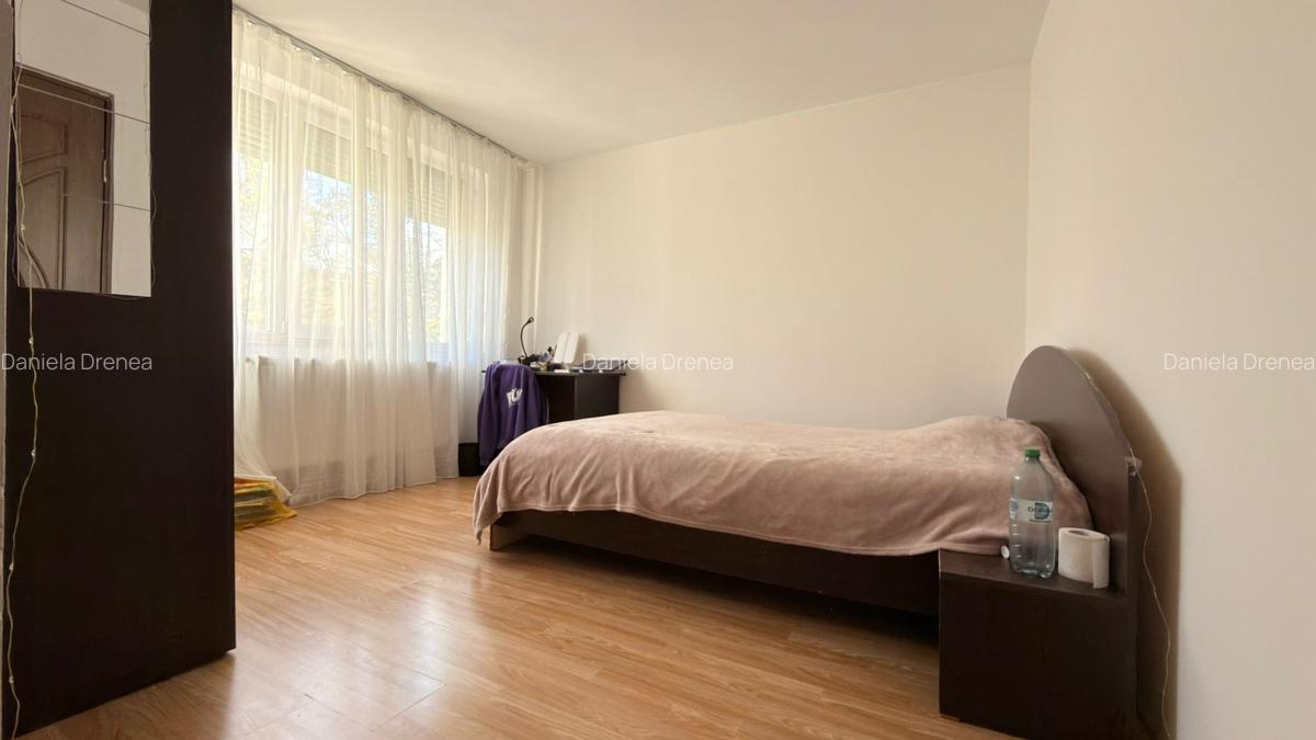 3 camere Tiglina 2 pret 75000 euro - 2