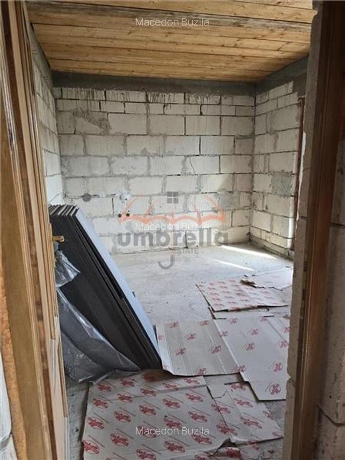 Casa de vanzare in Fundatura front 25m la E576/ 1C. - 31