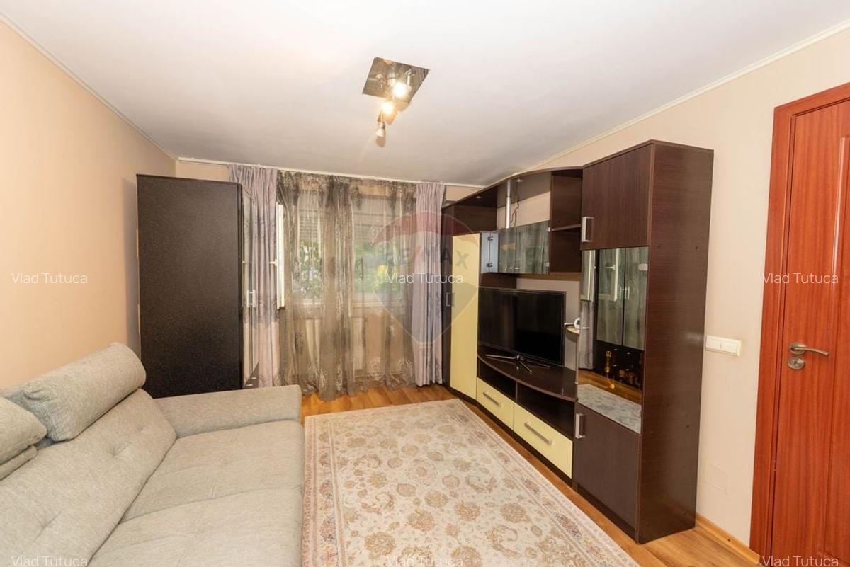 Apartament decomandat cu 2 camere de vanzare in zona Titan - Auchan - 1