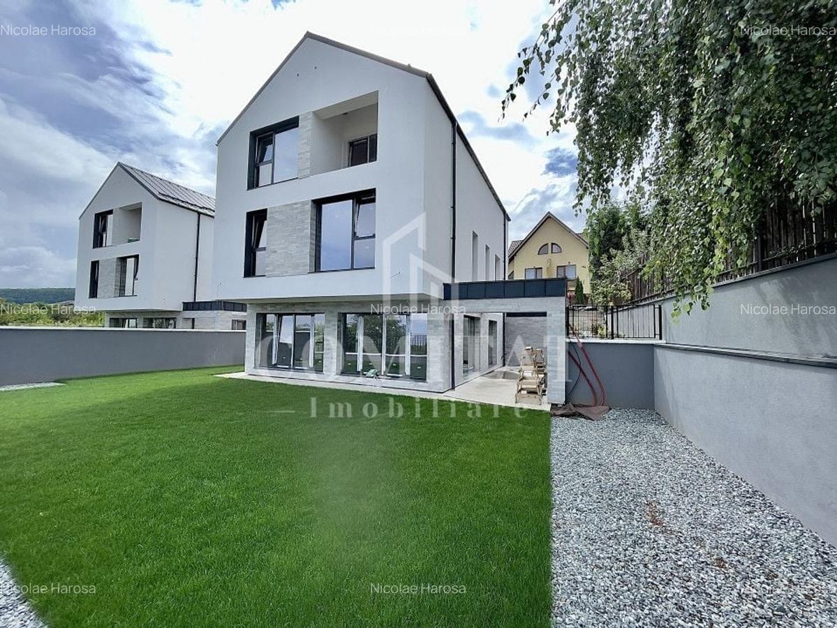 Casă individuală cu panoramă spre oraș zona de case și vile - 1