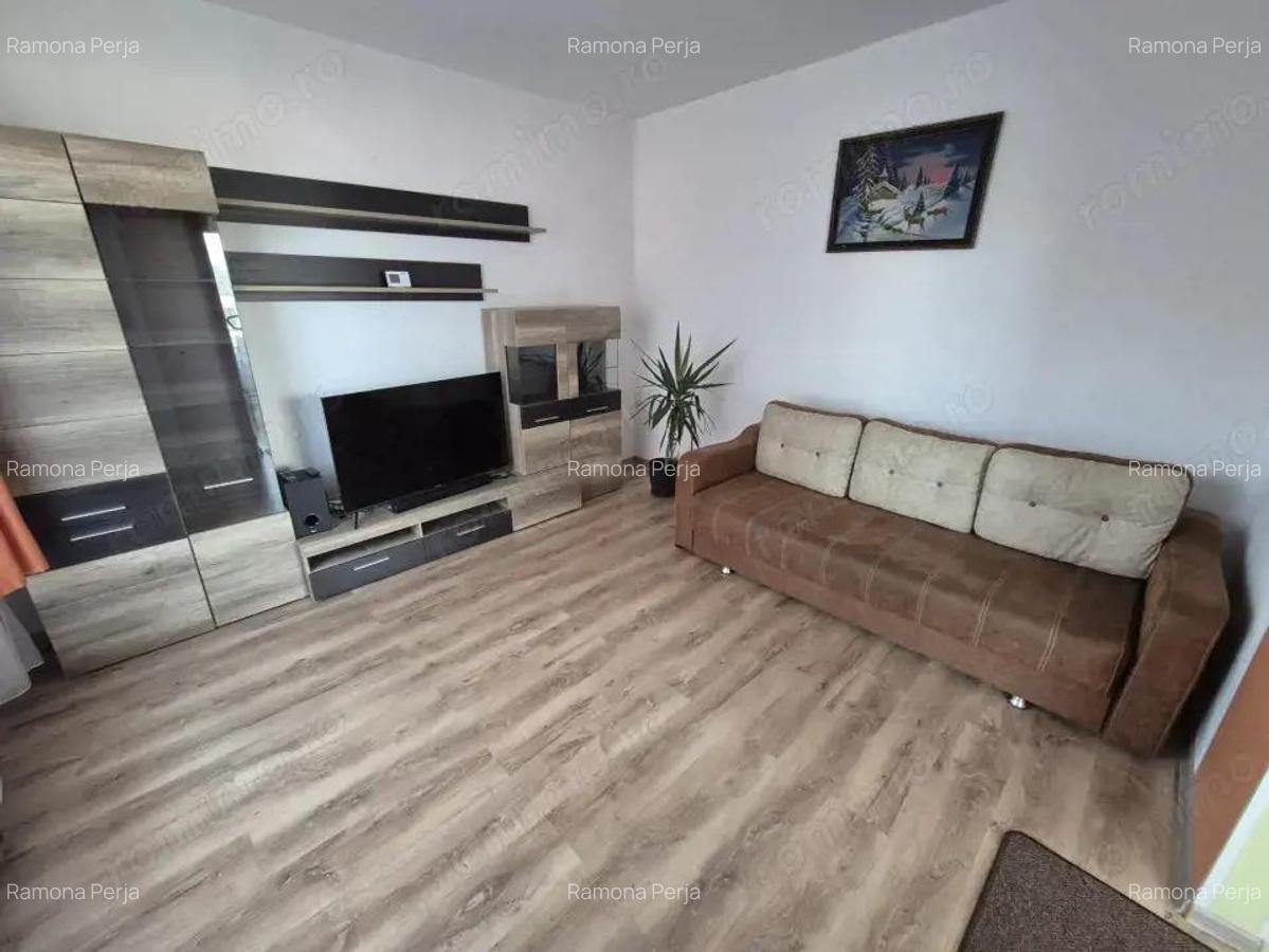 Apartament 3 camere situat la parterul unei vile - 1