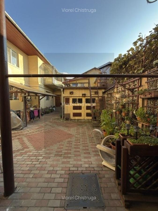 Apartament spatios cu 3 camere - 16