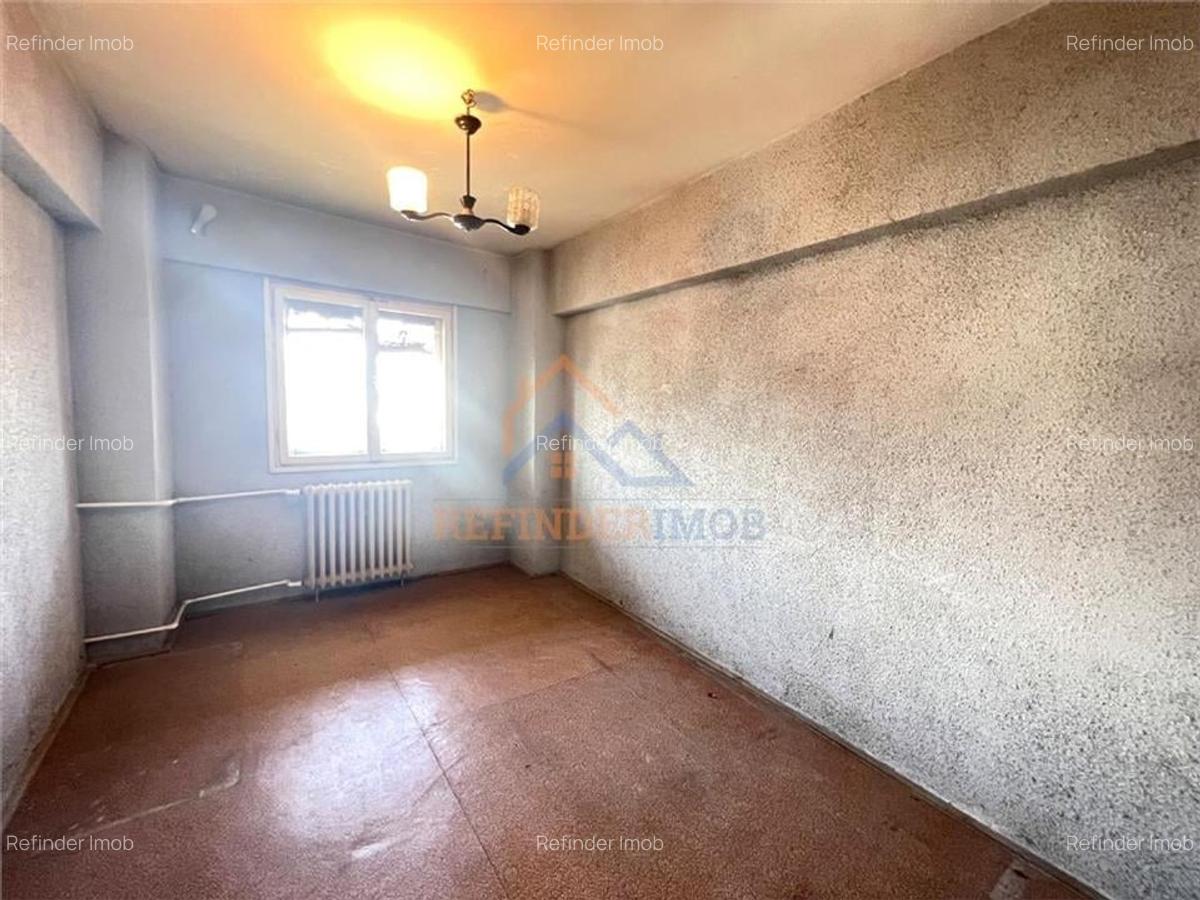 Apartament cu 3 camere decomandat în Drumul Taberei - 7