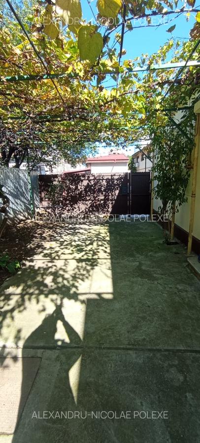 Casa singura curte pentru Birouri Parcul Circului metrou Stefan cel Mare 1,1 km - 12 Casa singura curte pentru Birouri Parcul Circului metrou Stefan cel Mare 1,1 km - 12