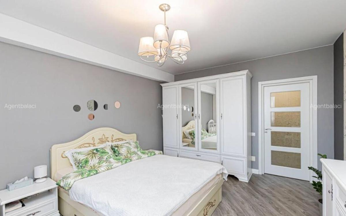 Apartament cu 3 camere de vanzare in zona Tractorul - 2 Apartament cu 3 camere de vanzare in zona Tractorul - 2