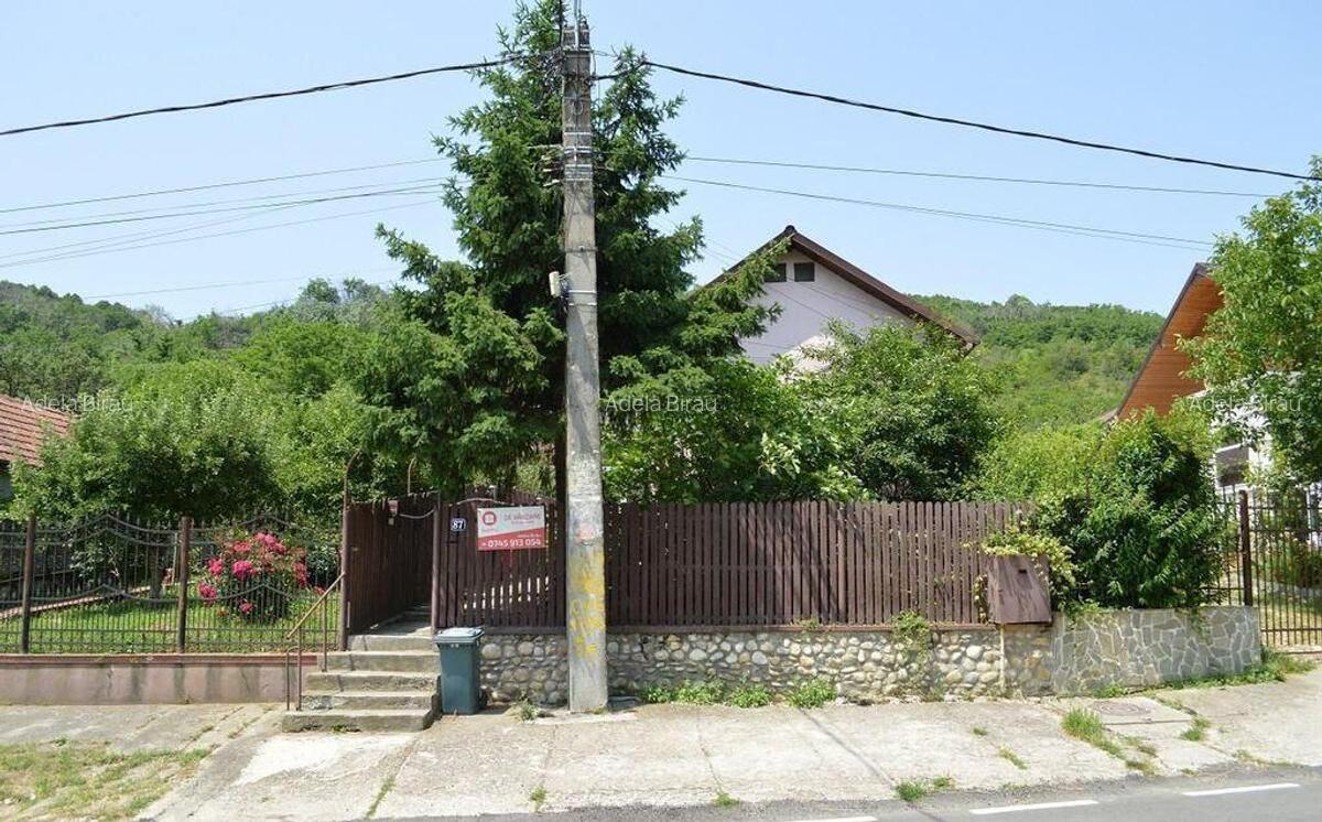Stefanesti - Izvorani, casa 3 camere, teren 250 mp, beci - 2