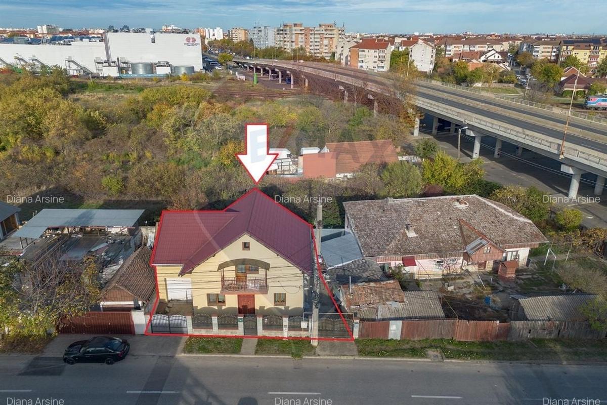 Casa / Vila cu 6 camere de vanzare in zona Sagului - 1