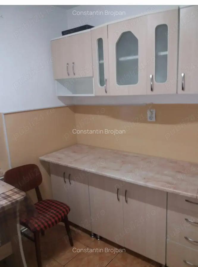 Vand apartament 2 camere decomandat - 2