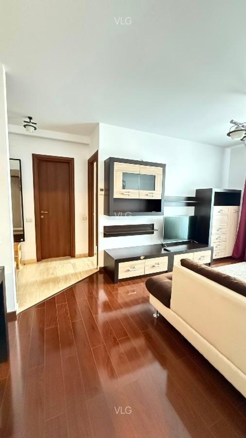 Apartament cu 3 camere decomandat în Sisești - 2