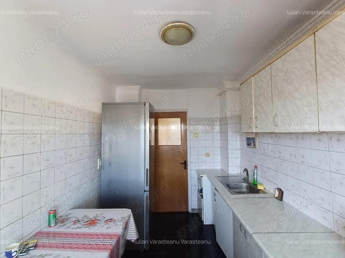 Vand apartament 3 camere confort 1 - 6