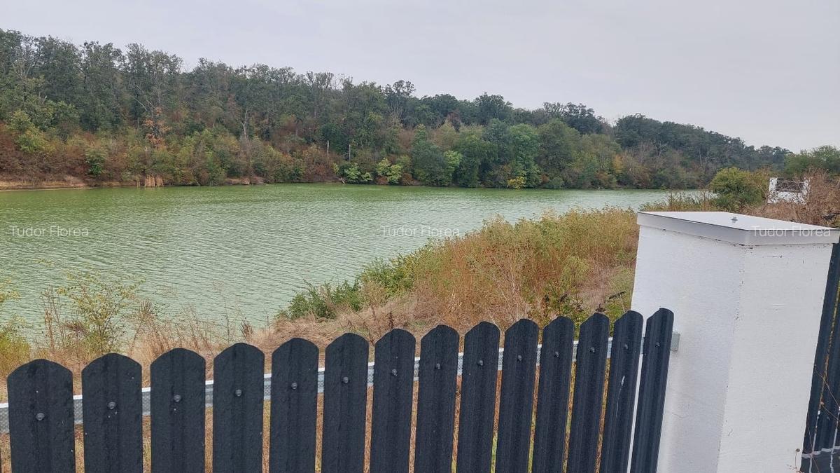 De vanzare teren cu deschidere la lac - 4
