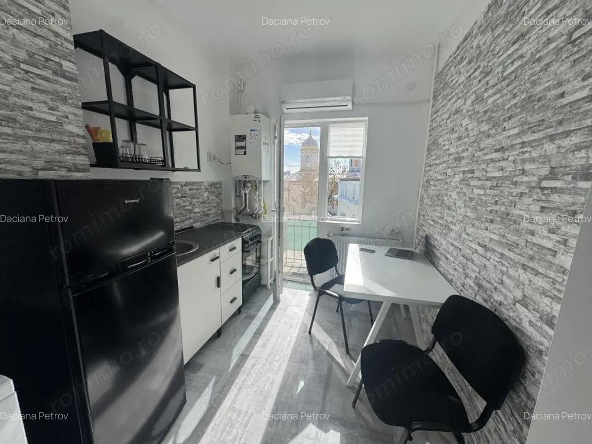 Garsoniera de pe strada Visinilor - 8 Garsoniera de pe strada Visinilor - 8