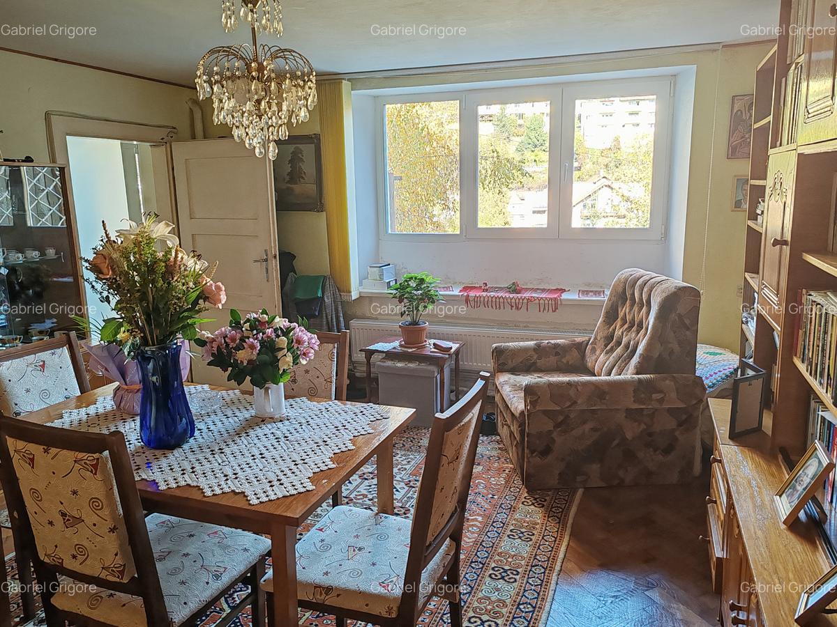Apartament cu 3 camere decomandat în Central - 1