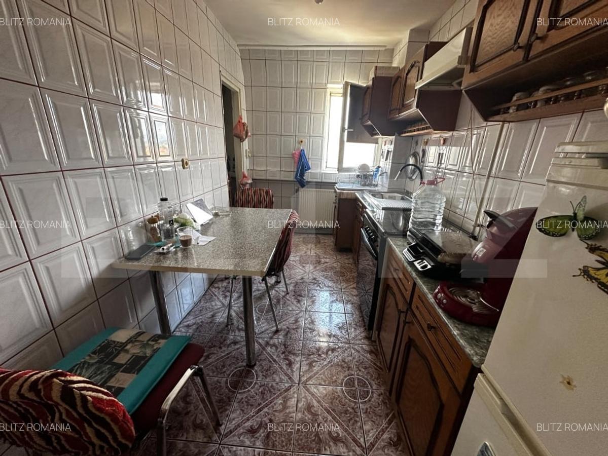 Apartament 3 camere, 78 mp, zona Cetate - 3