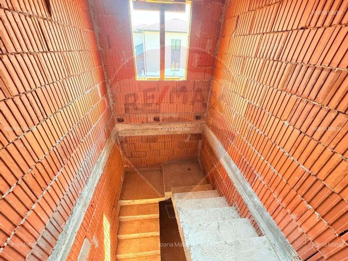 Casa / Vila individuala  de vanzare | La rosu | Dragomiresti-Deal - 10