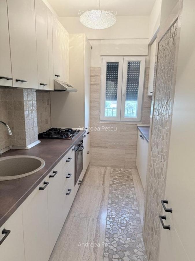 Apartament cu 3 camere decomandat, mobilat în Băneasa - 5
