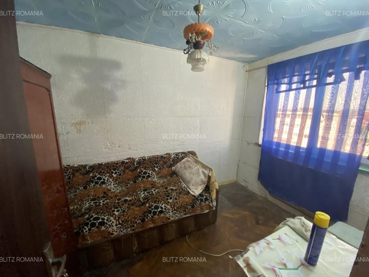 Apartament 3 camere decomandat,etaj 4/4 Bld. Racoteanu, Filiasi - 10