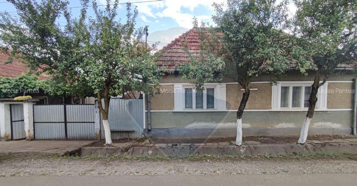 Casa cu 4 camere si teren de vanzare in com. Husasau de... - 6