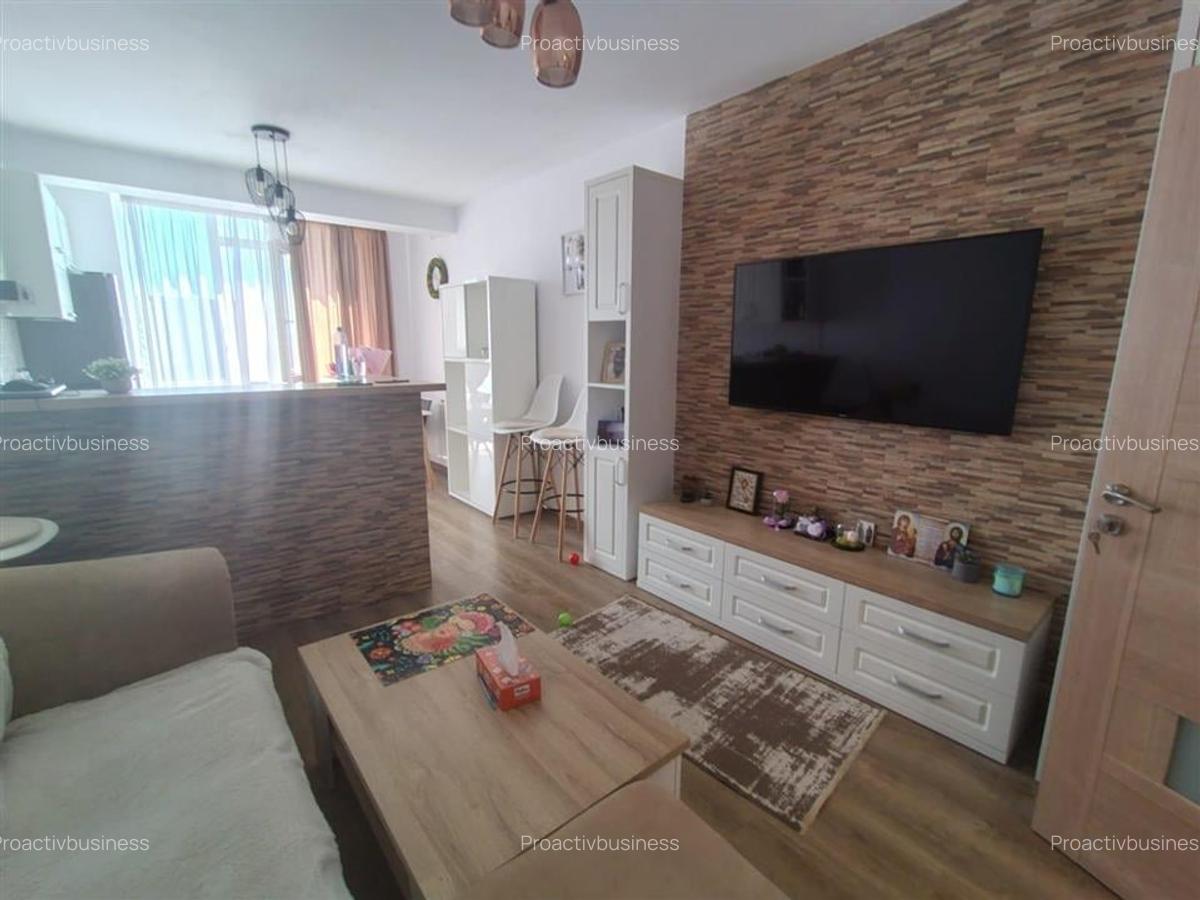 Apartament cu 4 camere, Burdujeni, Bloc Nou, Etaj Intermediar, 4c-1001 - 2