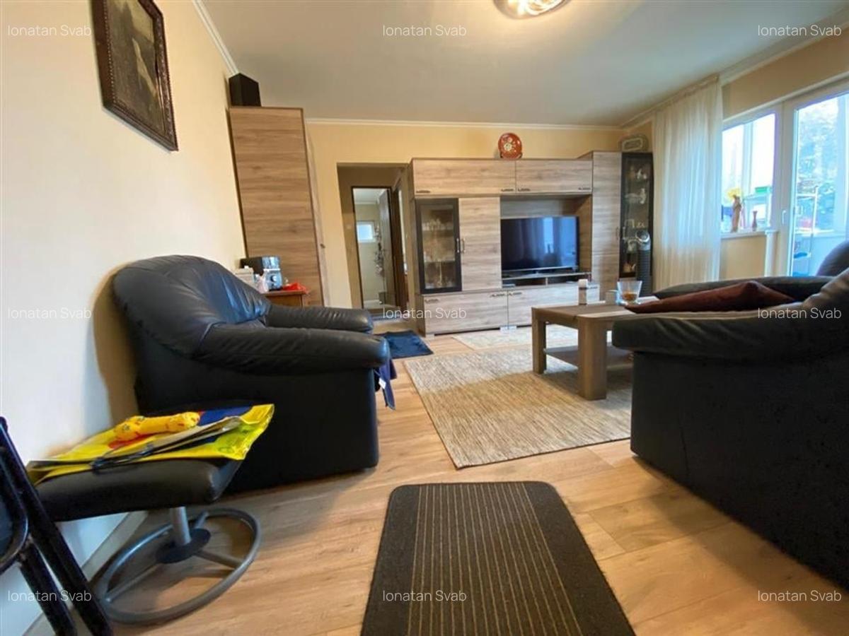 RECO Apartament 3 camere Aleea Calinului etaj 2 - 2