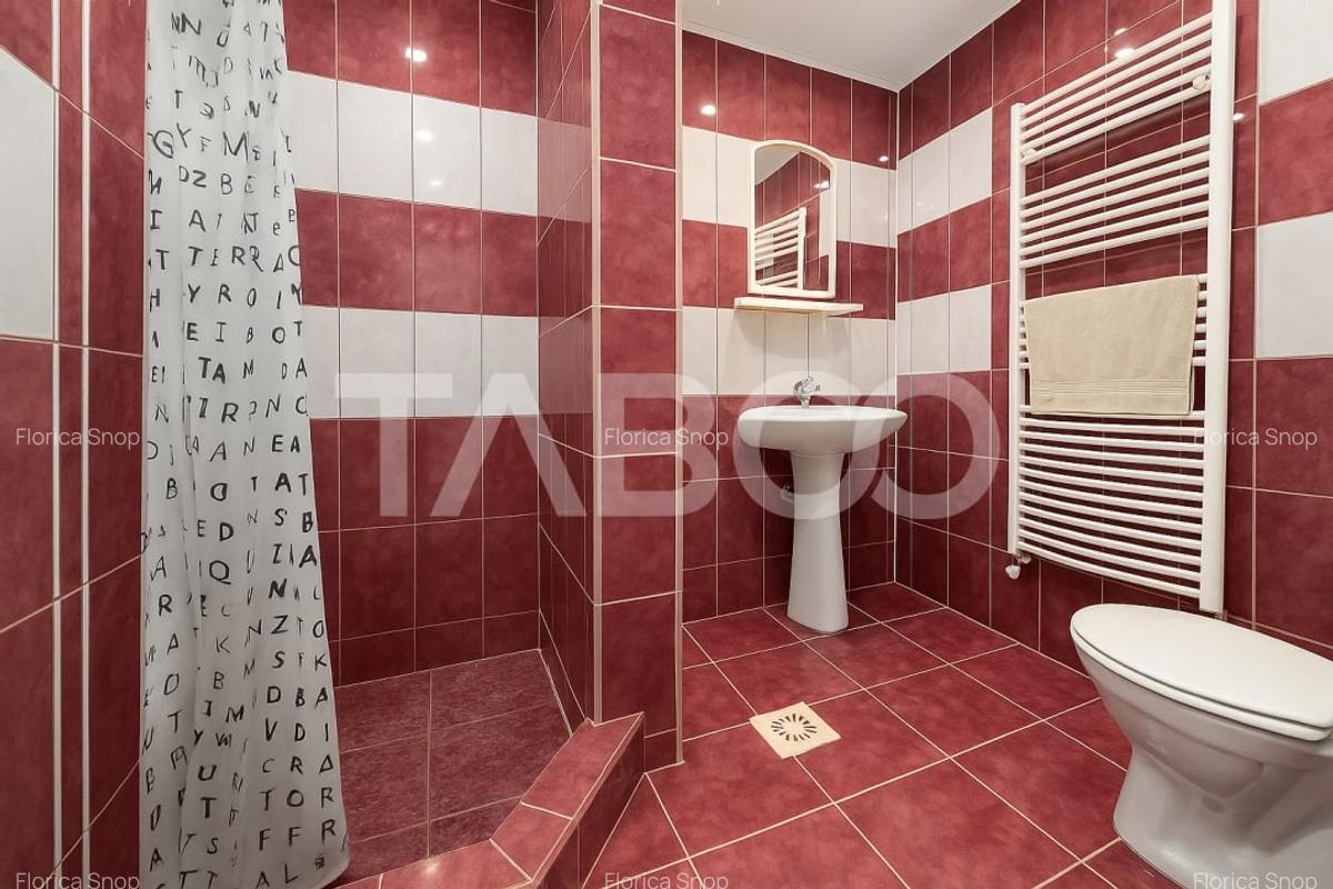 Casa de vanzare str Paltinului nr 28  Vasile Aaron 3 camere si teren - 10
