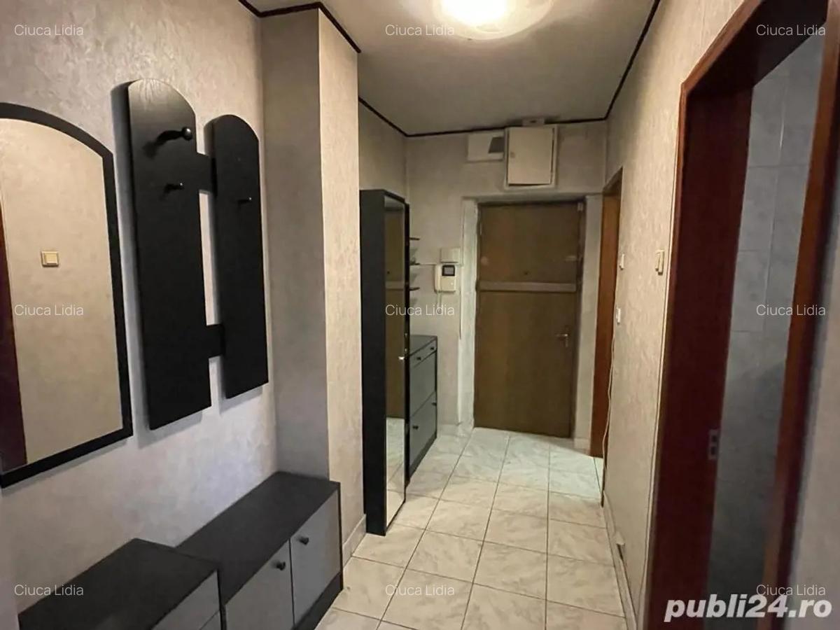 Inchiriez apartament cu 4 camere, in centru, bd Unirii - 7