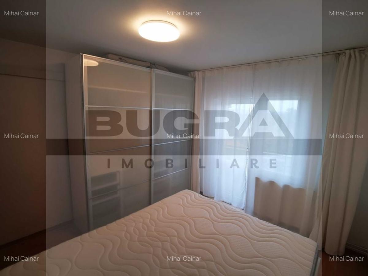 Apartament de 2 camere, decomandat, zona UMF - 2