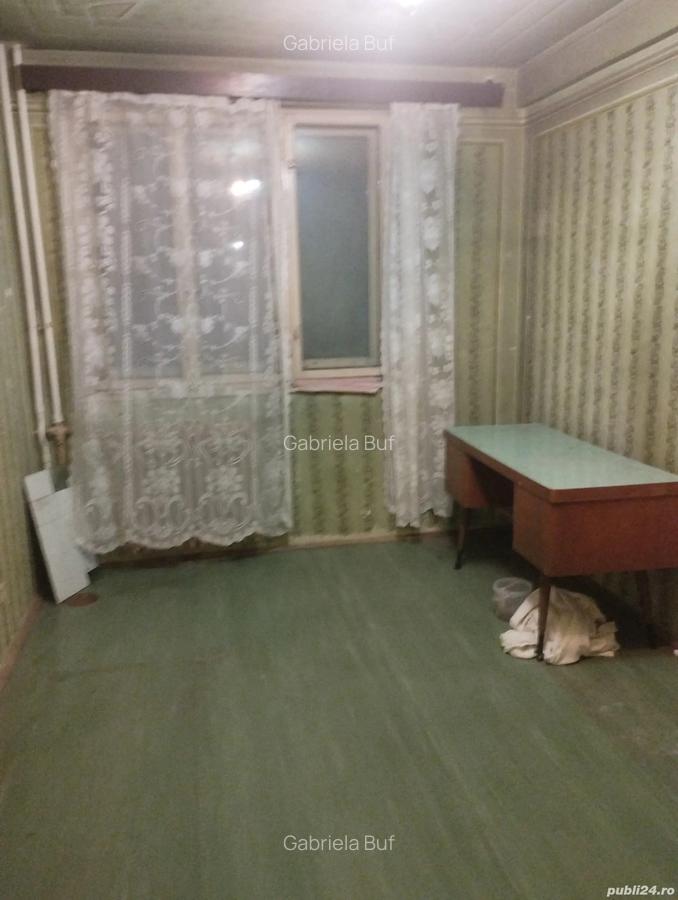 Vand apartament cu patru camere - 2 Vand apartament cu patru camere - 2