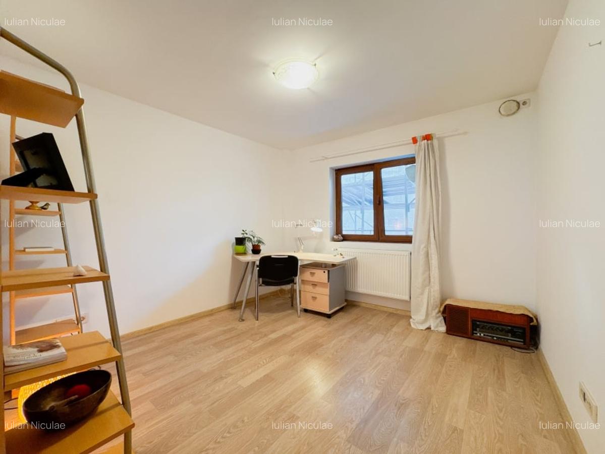 Apartament  3 camere, 2 bai, bloc  1995, eficient energetic, zona Vitan Mall - 11 Apartament  3 camere, 2 bai, bloc  1995, eficient energetic, zona Vitan Mall - 11