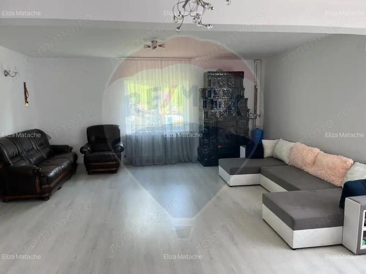 Vila multifunc?ionala cu 3 corpuri, langa Campulung-Muscel - 9