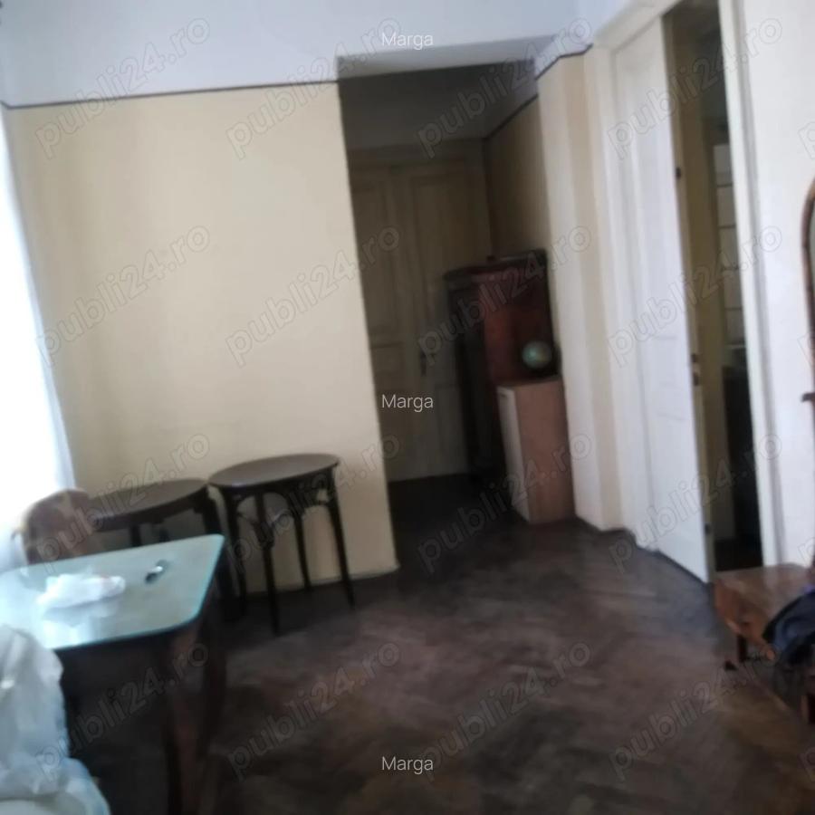 Proprietar inchiriez apartament 4 camere in casa - 7