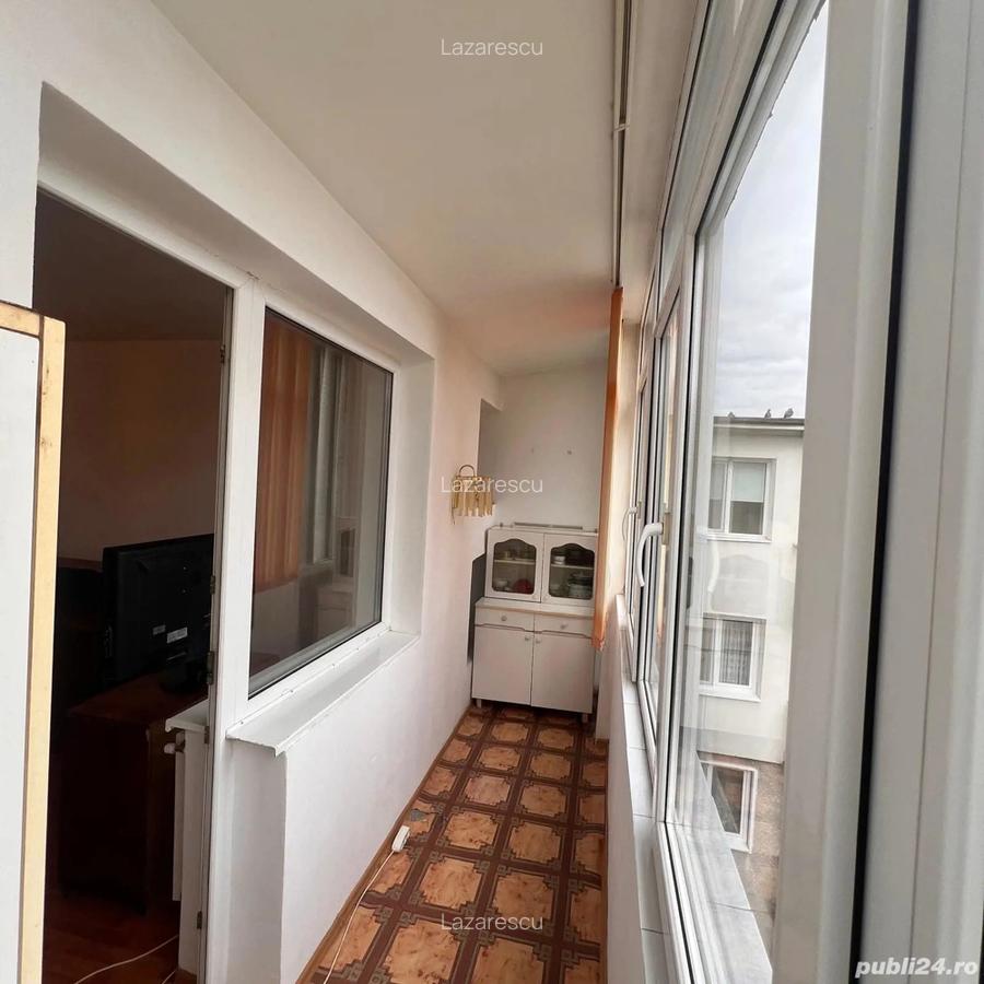 Apartament in Vulcan (Hunedoara), ultracentral, mobilat - 2