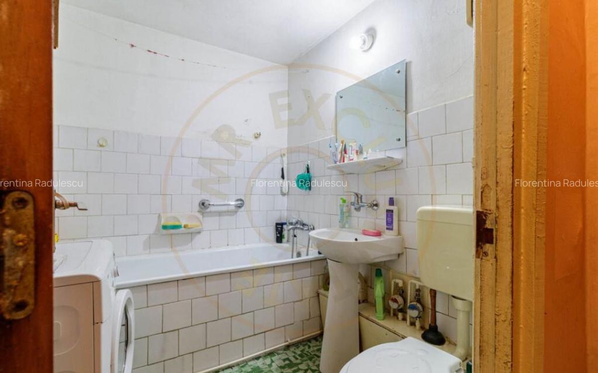 Apartament cu potential, ideal pentru renovare bloc din - 4
