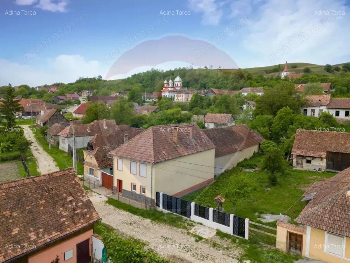 Casa spatioasa cu anexe si gradina in localitatea Ungra/Brasov - 19