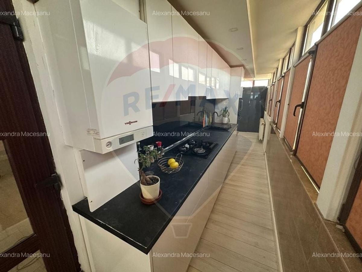 Apartament cu 4 camere de vanzare in zona Rovine - 15