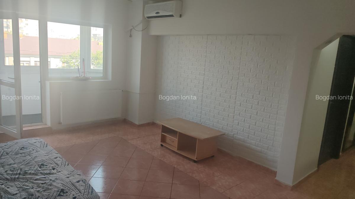 Apartament cu 3 camere semidecomandat, mobilat în Brâncoveanu - 9
