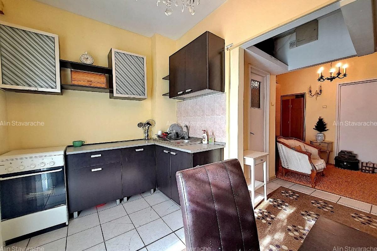 Apartament cu 4 camere și garaj în zona Bulevardul Dacia - 8