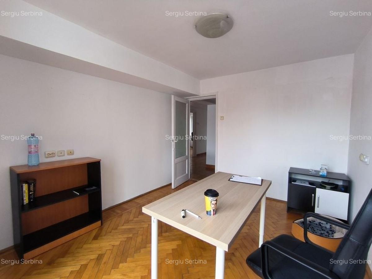 Apartament cu 3 camere decomandat în P-ța Romană - 4