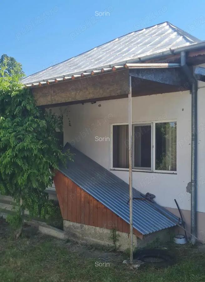 Vand casa in comuna Copaceni, sat Ulmetu, jud Valcea - 2