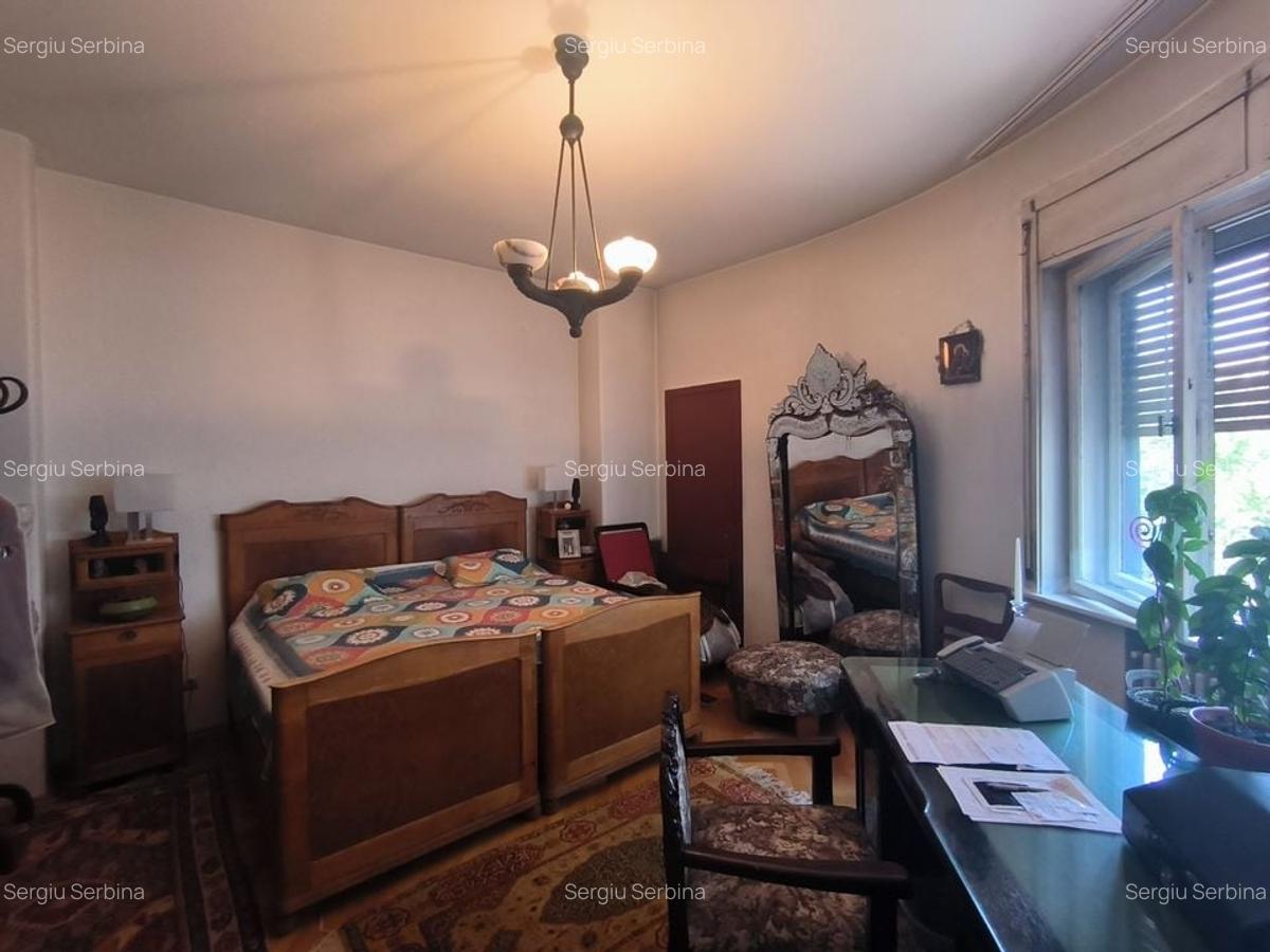 Apartament 5 camere de vanzare Piata Romana 145 mp - 4