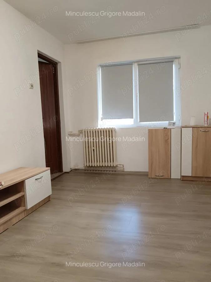 Persoana fizica vand apartament micro 14 - 8