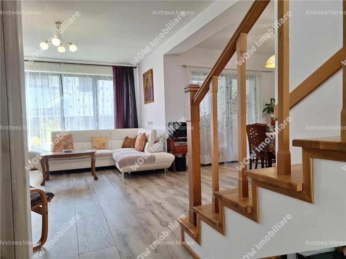 Casa triplex de vanzare in Selimbar 4 camere 2 bai - 1